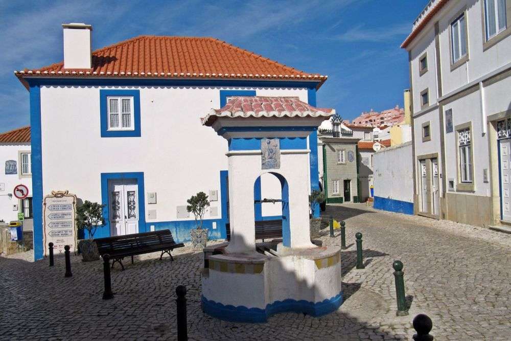 Calles tradicionales de Ericeira, Portugal